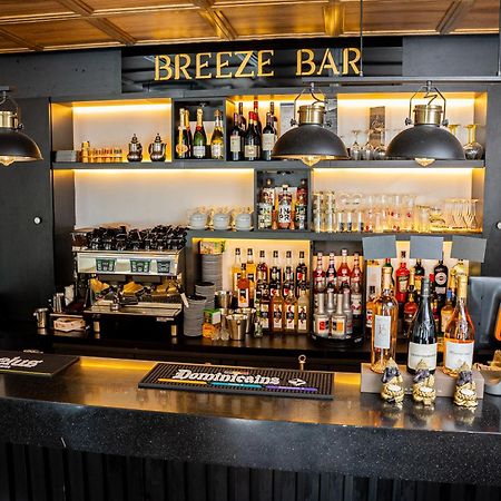 Breeze Hotel Calais Exterior photo